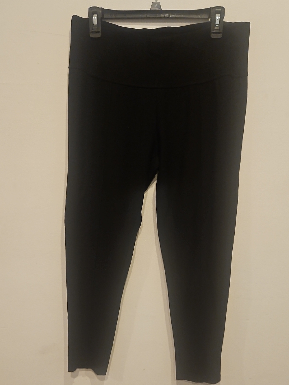 High-Rise Black Leggings with Supportive Waistband